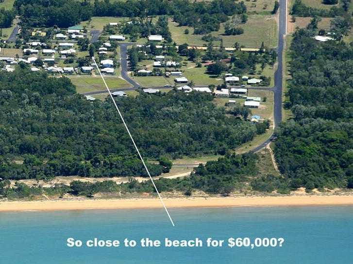 3 Casuarina Street, Tully Heads, QLD 4854