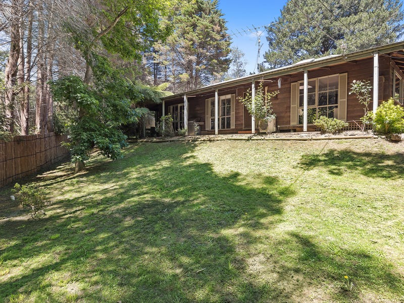 8 Old Warburton Road, Warburton, VIC 3799