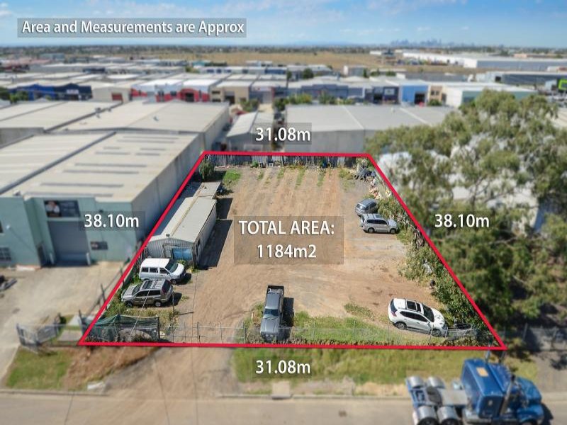 2628 Cromer Avenue, Sunshine North, VIC 3020