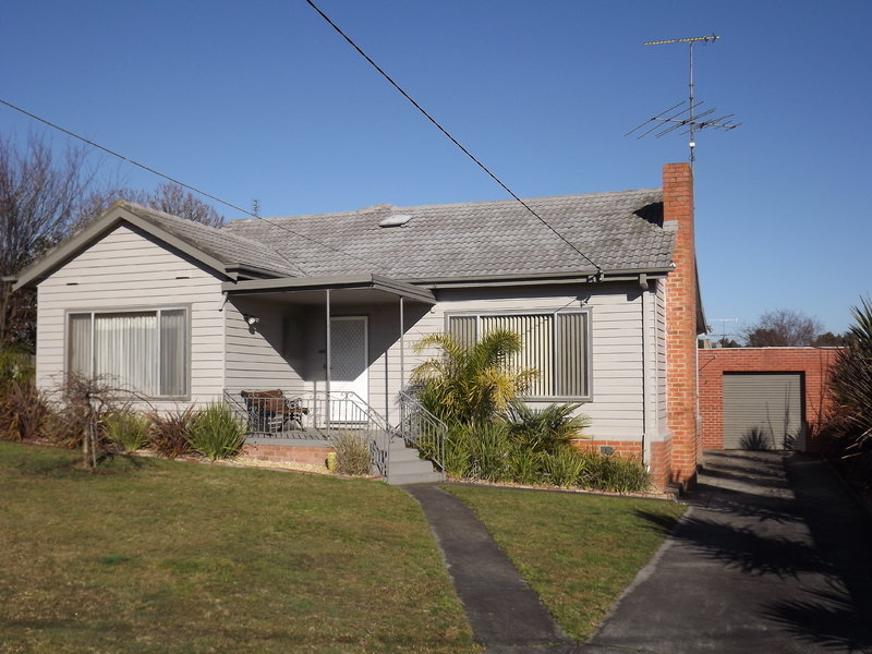 27 Heather Grove, Newborough, Vic 3825 Property Details