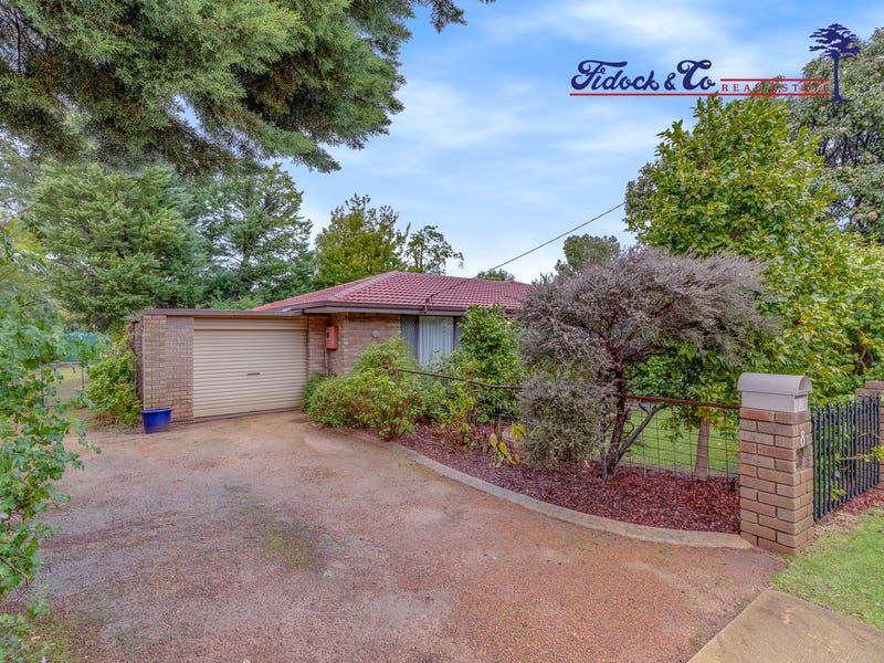 8 Welch Road, Roleystone, WA 6111