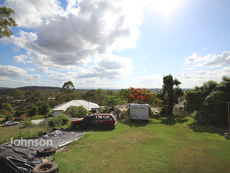 30 Braeside Road, Bundamba, Qld 4304 Property Details