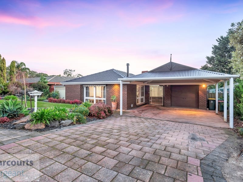 10 Sarnia Farm Road, St Agnes, SA 5097