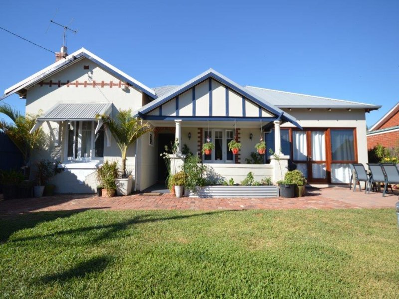 212 Rutland Ave, Carlisle, WA 6101 Property Details