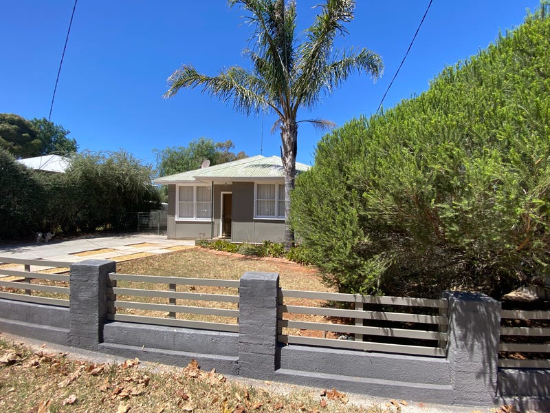 1 Gallop Avenue, Parkes, NSW 2870 Property Details