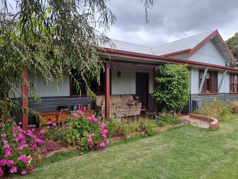 15 Gifford Road, Bridgetown, WA 6255