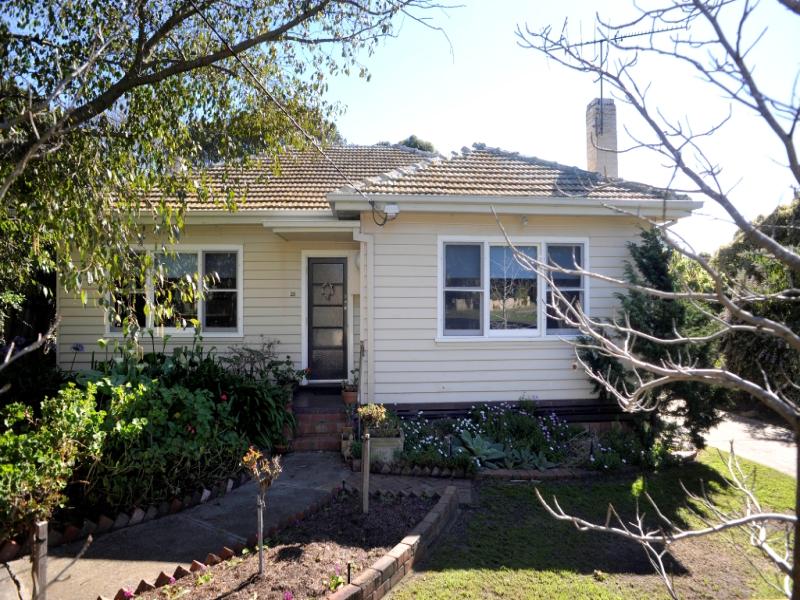 28 SWANSTON STREET, Queenscliff, Vic 3225 Property Details