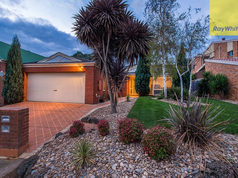 17 Alexandra Court, Knoxfield, VIC 3180