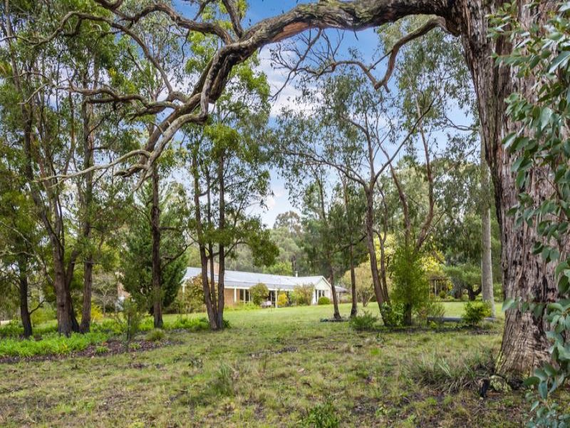 33 Crombie Road, Macedon, Vic 3440 Property Details