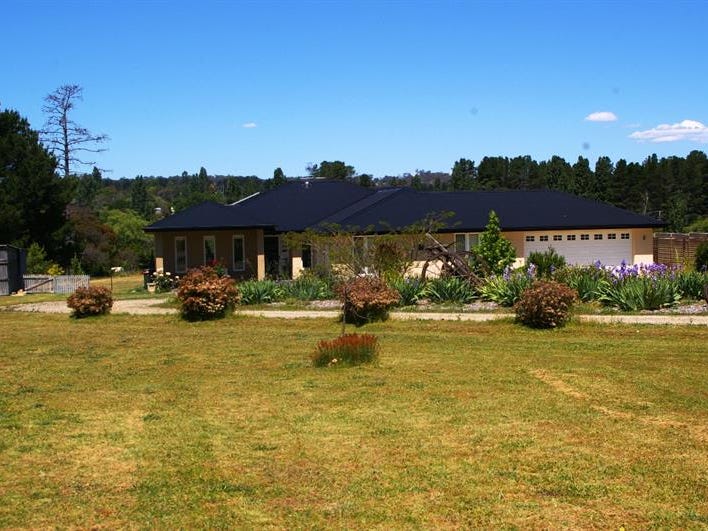 6 Plane Avenue, Uralla, NSW 2358