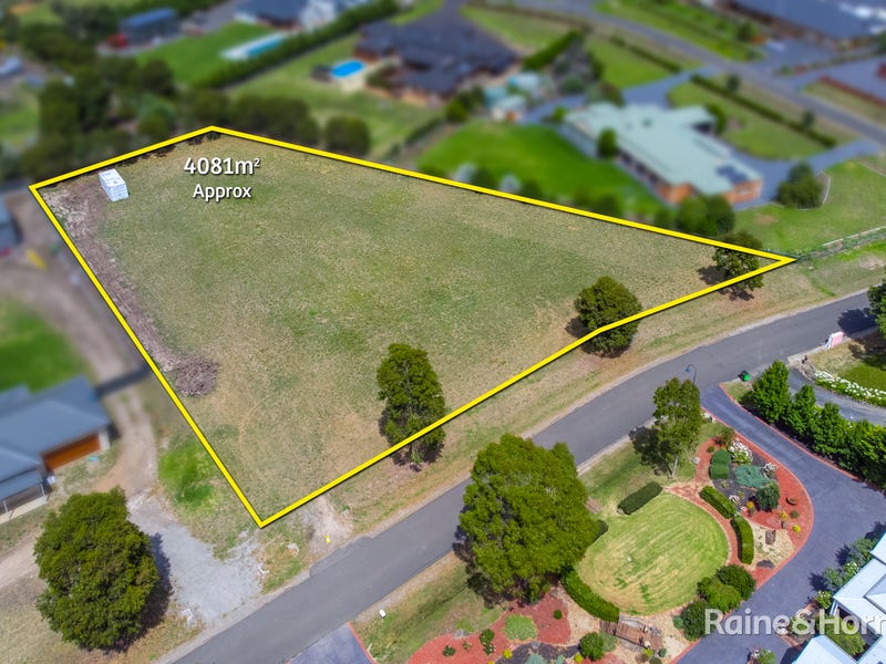 45 Highgrove Drive, Sunbury, VIC 3429