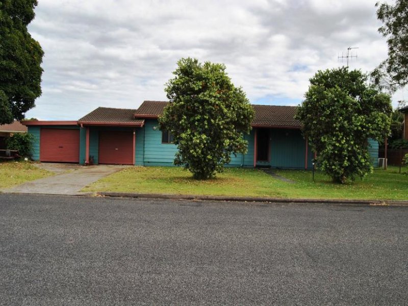 18 Stewart Parade, Tuncurry, NSW 2428