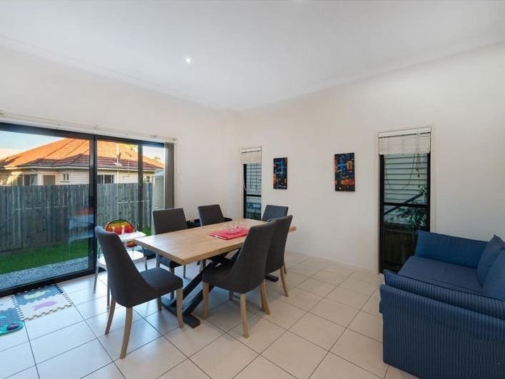 27 Porteus Drive, Seven Hills, QLD 4170