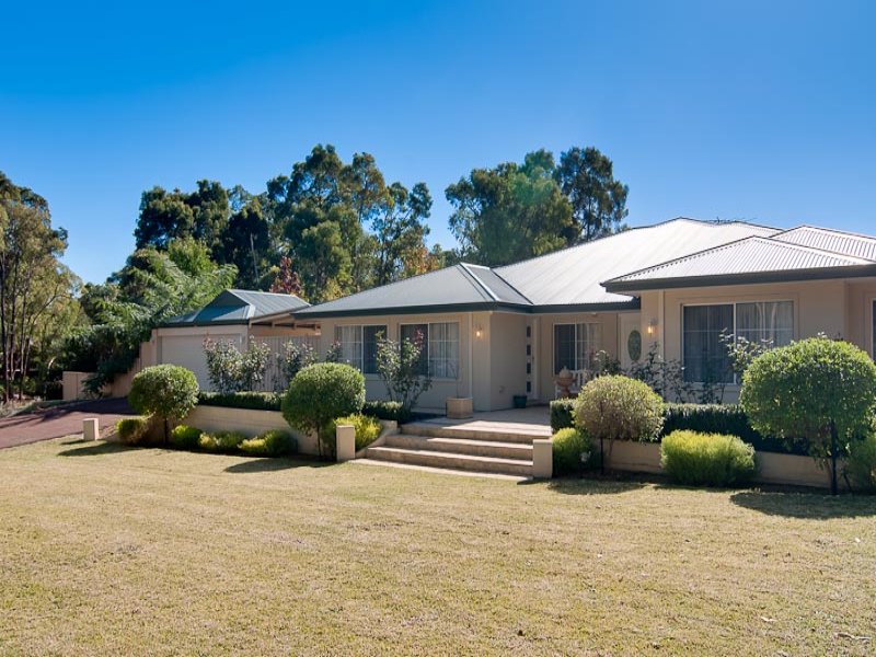 151 Clifton Street, Chidlow, WA 6556