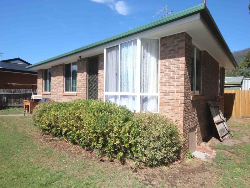 2/2 Godfrey Road, Claremont, Tas 7011 Property Details