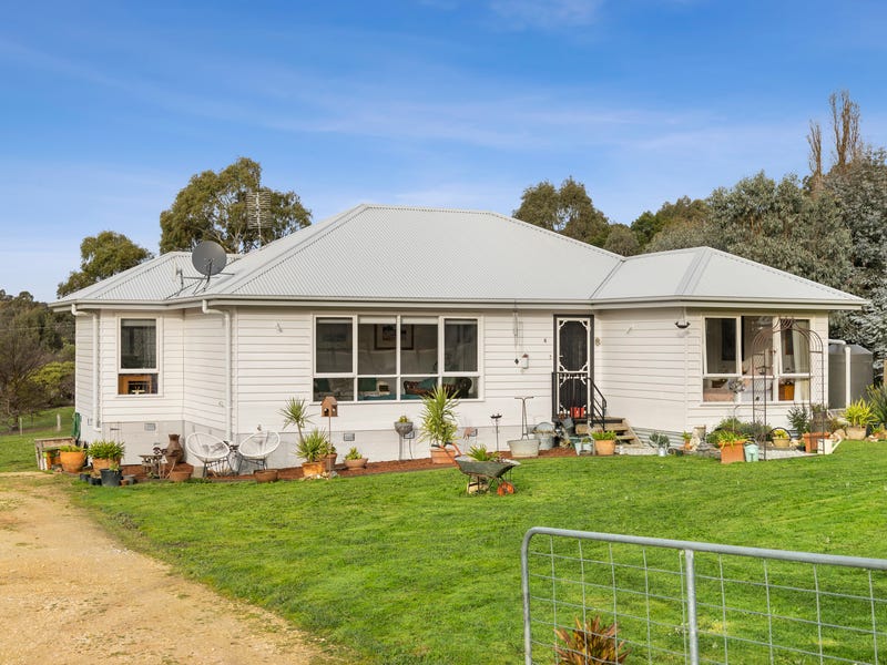 6 Little Fryers Street, Guildford, Vic 3451 Property Details