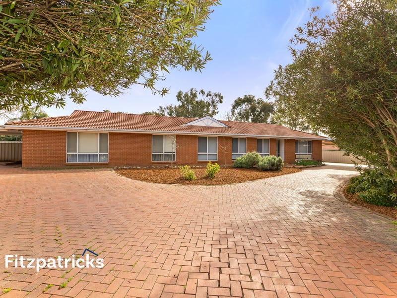 1&2/4 Canola Place, Estella, NSW 2650 Property Details