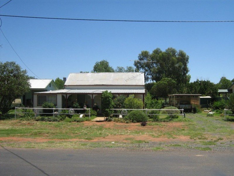 9 Cowper Street, Hillston, NSW 2675 Property Details