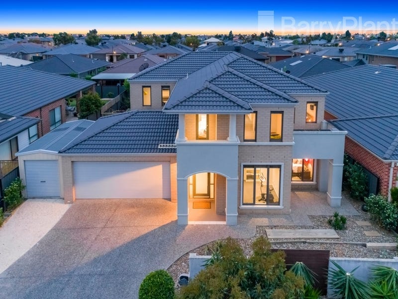 16 Beaurepaire Drive, Point Cook, VIC 3030