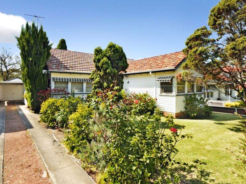 10 Kirrawee Avenue, Kirrawee, NSW 2232