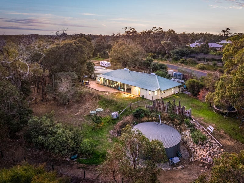 26 Berwick Place, Quindalup, WA 6281 Property Details