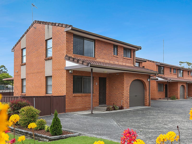 2/96 Central Road, Unanderra, NSW 2526 House for Sale