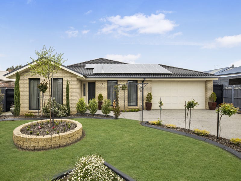 13 Iriswells Close, Tooradin, Vic 3980 Property Details