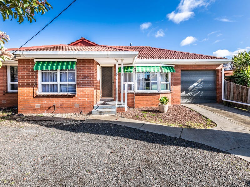 95 Station Road, Melton South, VIC 3338
