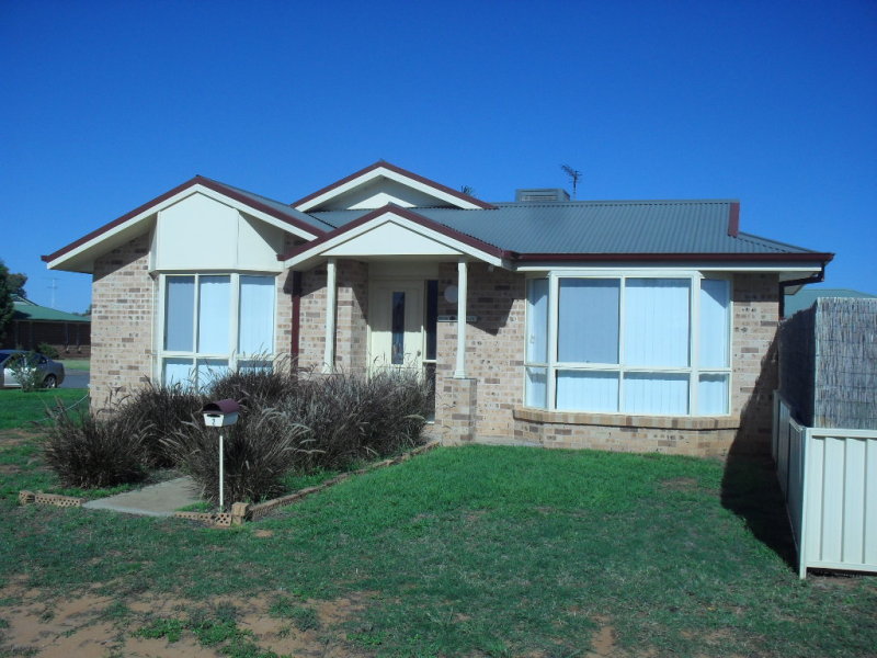 Property 111461051, Leeton, NSW 2705 Property Details