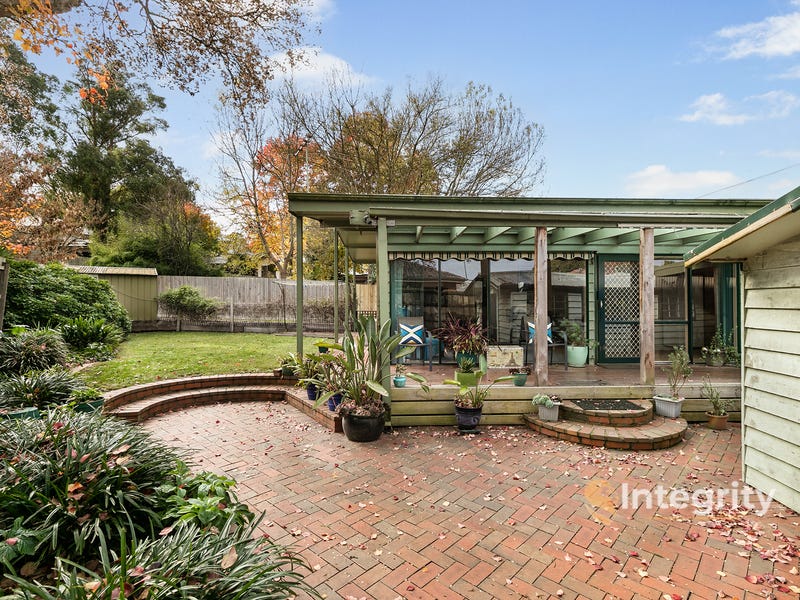 3/9 Elamo Road, Healesville, Vic 3777 House for Sale