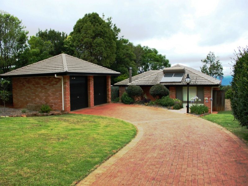 48 Jenyns Road, Tamborine Mountain, QLD 4272