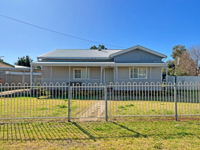 22 b Street, Parkes, NSW 2870 Property Details