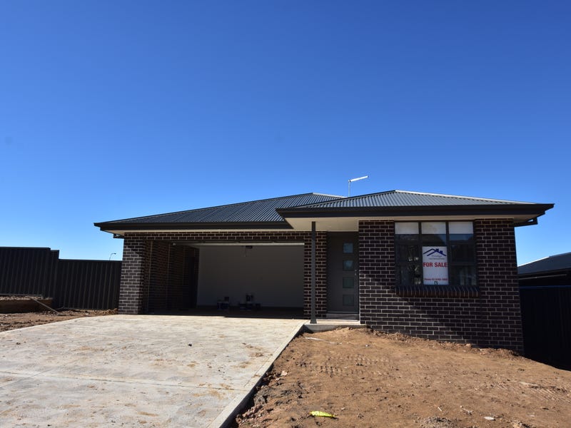 11 Stevenson Way, Orange, NSW 2800