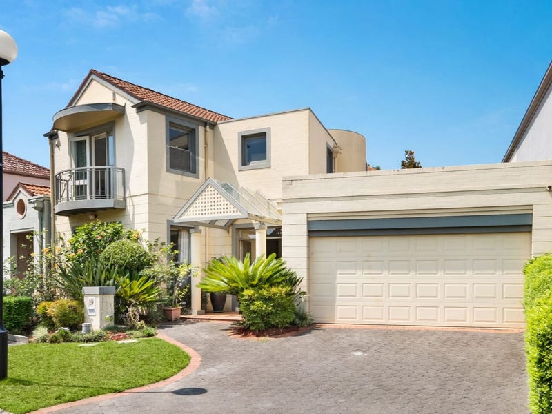 19 Brompton Road, Kensington, NSW 2033 Property Details