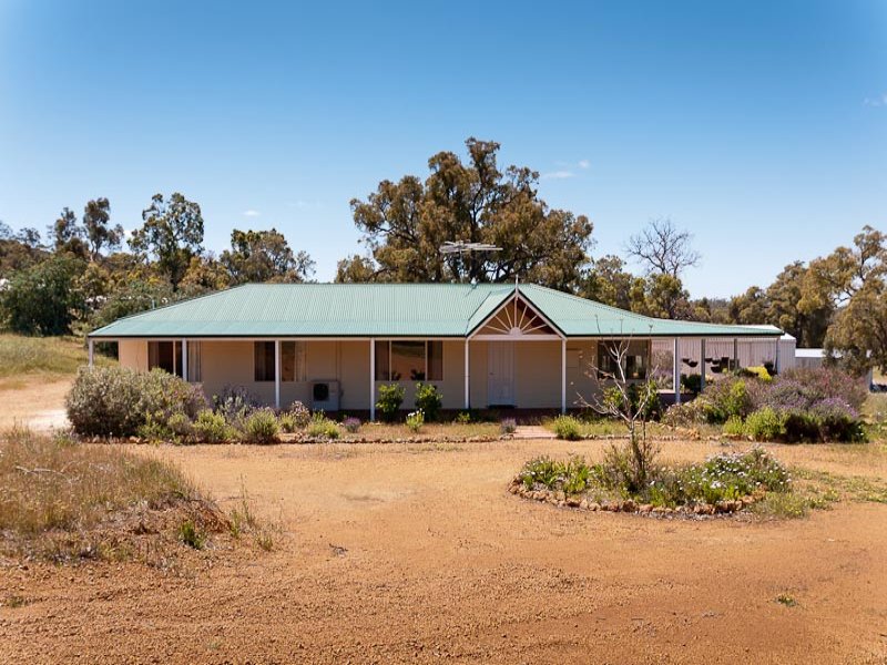 100 Almond Avenue, Bakers Hill, WA 6562