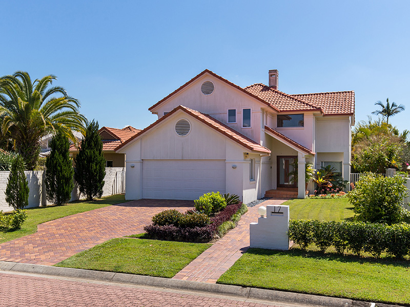 17 Meadowview Drive, Carrara, Qld 4211 Property Details