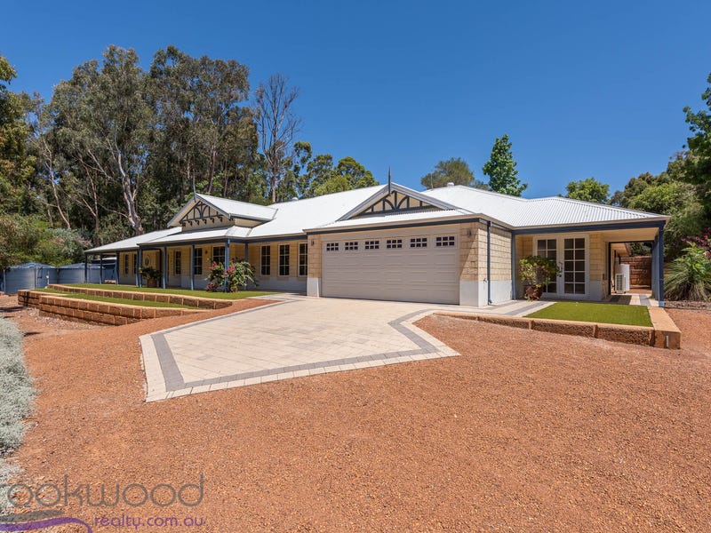 90 Karl Place, Mundaring, WA 6073