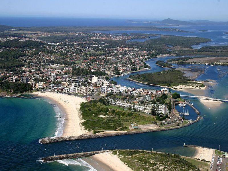 2/6 Pioneer Drive, Forster, NSW 2428