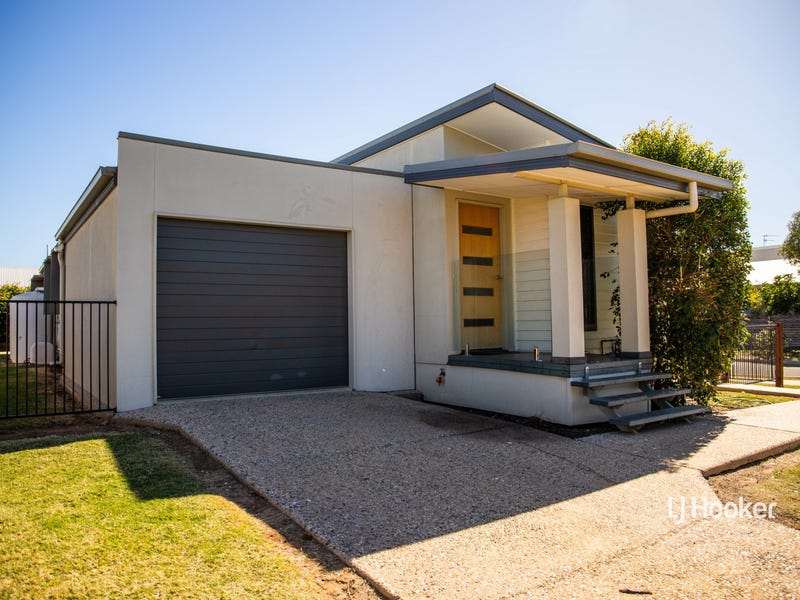 91 Currey Street, Roma, Qld 4455 Property Details