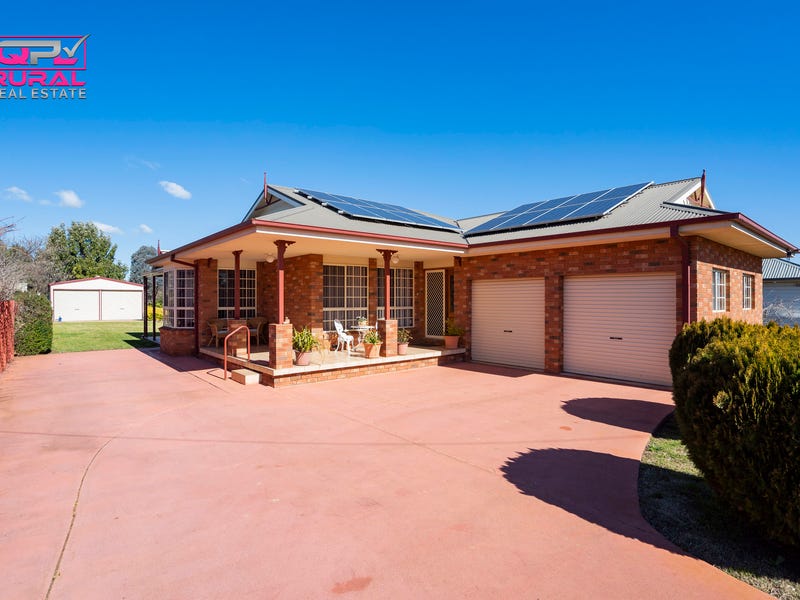 138 Polaris Street, Temora, NSW 2666