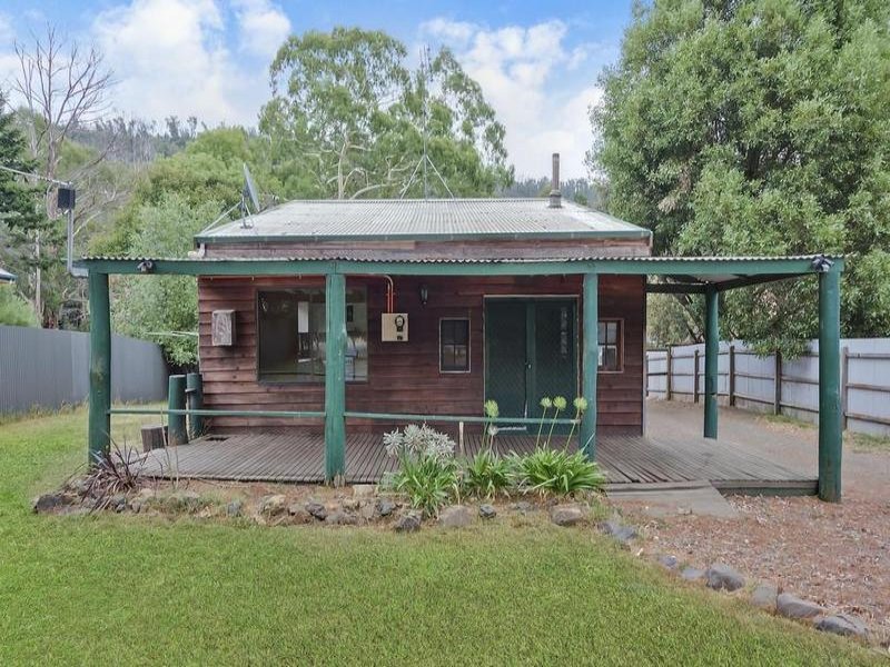 29 Riverside Crescent, Flowerdale, Vic 3717 Property Details