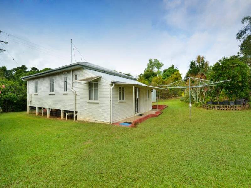 201 Harvey Rd, Redlynch, Qld 4870 Property Details