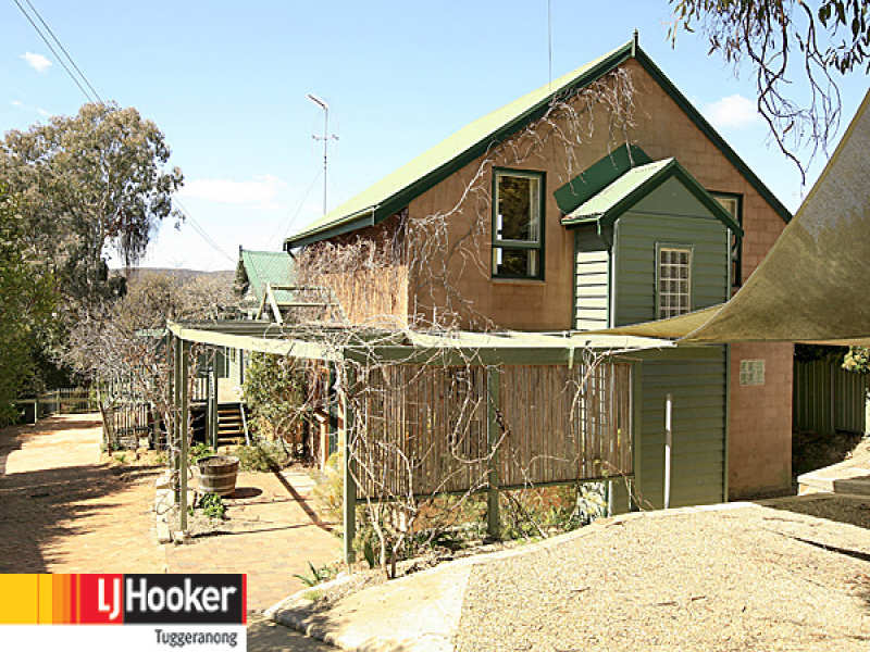 33 Brereton Street, Queanbeyan, NSW 2620 Property Details