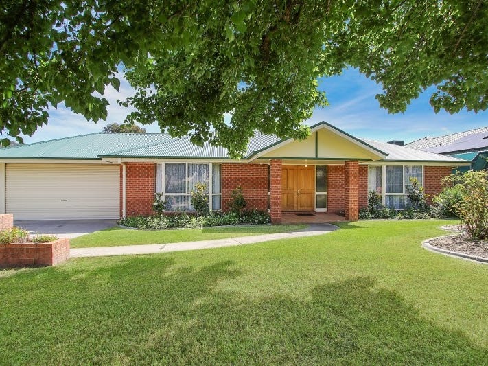 16 McDiarmid Place, Glenroy, NSW 2640 Property Details