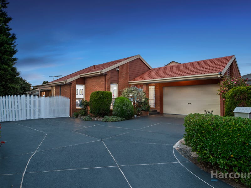 132 Wallace Road, Wantirna South, VIC 3152