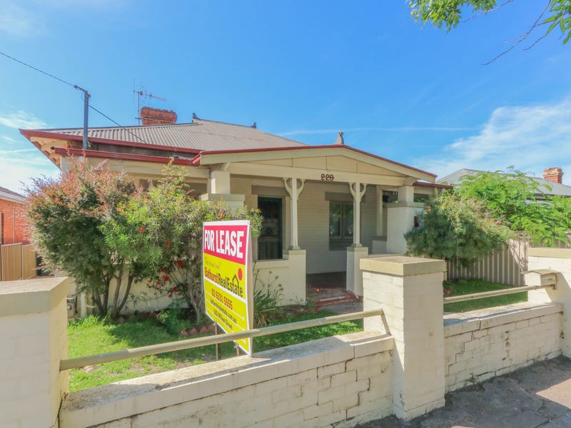 228 Stewart Street, Bathurst, NSW 2795