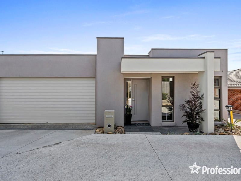 2 Herb Farm Lane, Lilydale, Vic 3140 Property Details