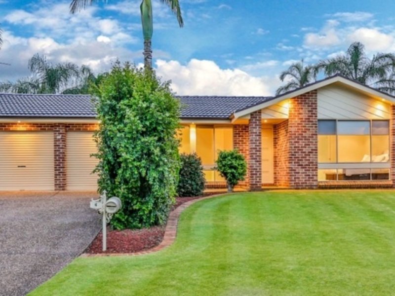 6 Shannon Place, Kearns, NSW 2558 Property Details