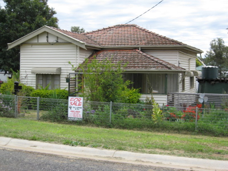 17 Stuart Russell Street, Mundubbera, QLD 4626