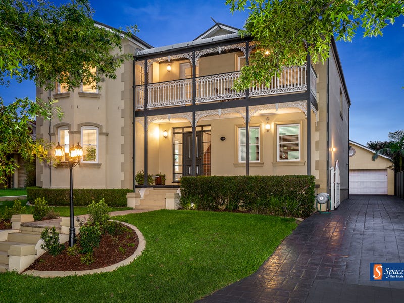 14 Kensington Drive, Harrington Park, NSW 2567